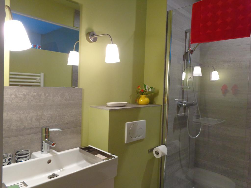 B&B La Chambre Du Zodiaque Uccle Rom bilde